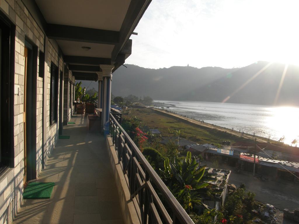 Lake Vision Guesthouse Pokhara Buitenkant foto