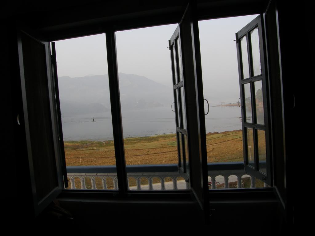 Lake Vision Guesthouse Pokhara Buitenkant foto