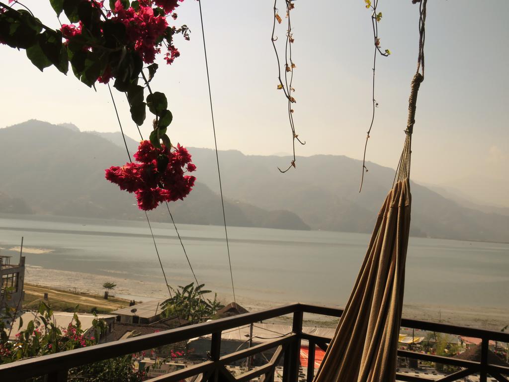 Lake Vision Guesthouse Pokhara Buitenkant foto