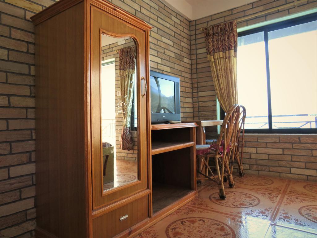 Lake Vision Guesthouse Pokhara Buitenkant foto