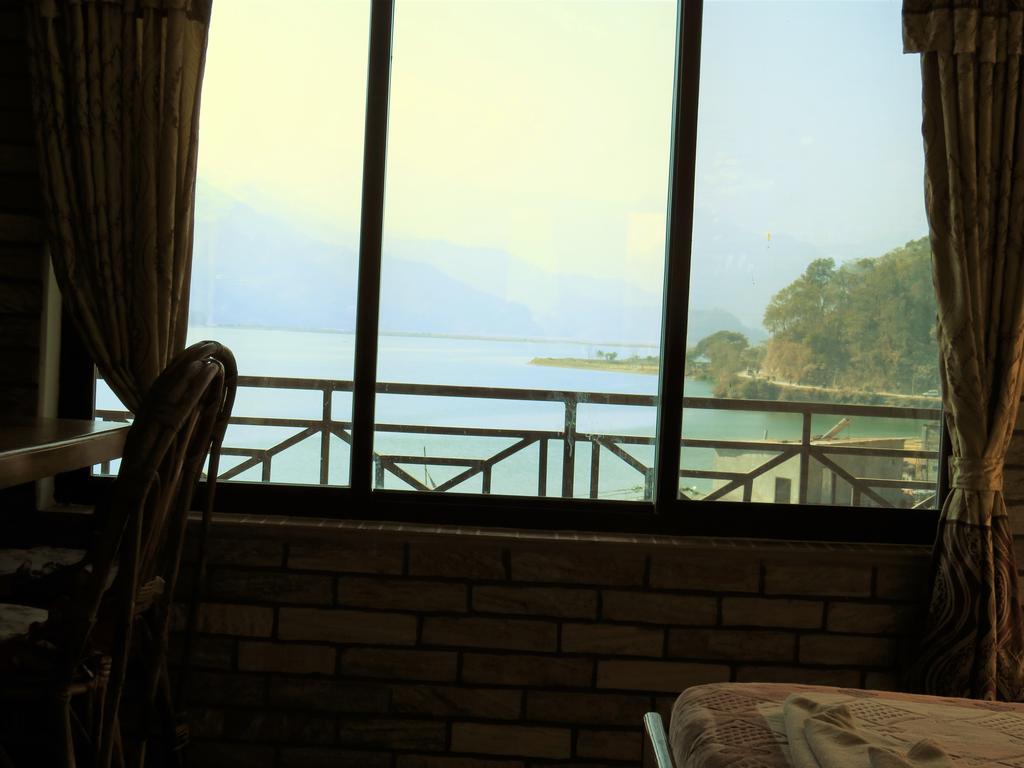 Lake Vision Guesthouse Pokhara Buitenkant foto