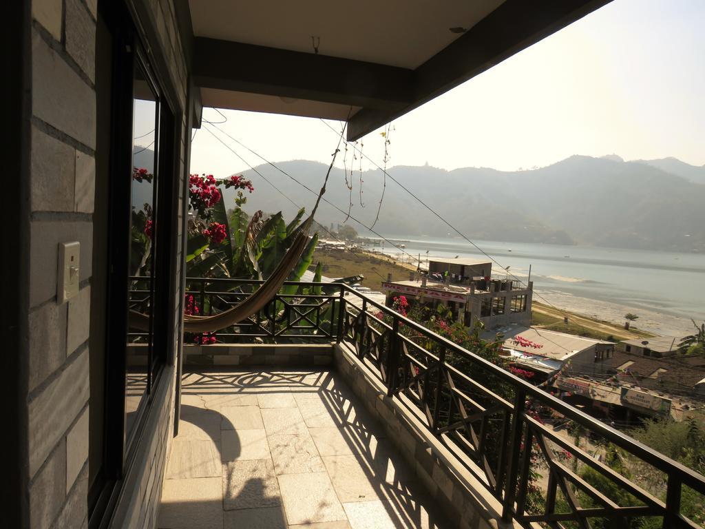 Lake Vision Guesthouse Pokhara Buitenkant foto