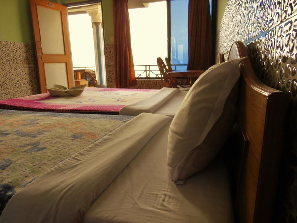 Lake Vision Guesthouse Pokhara Buitenkant foto