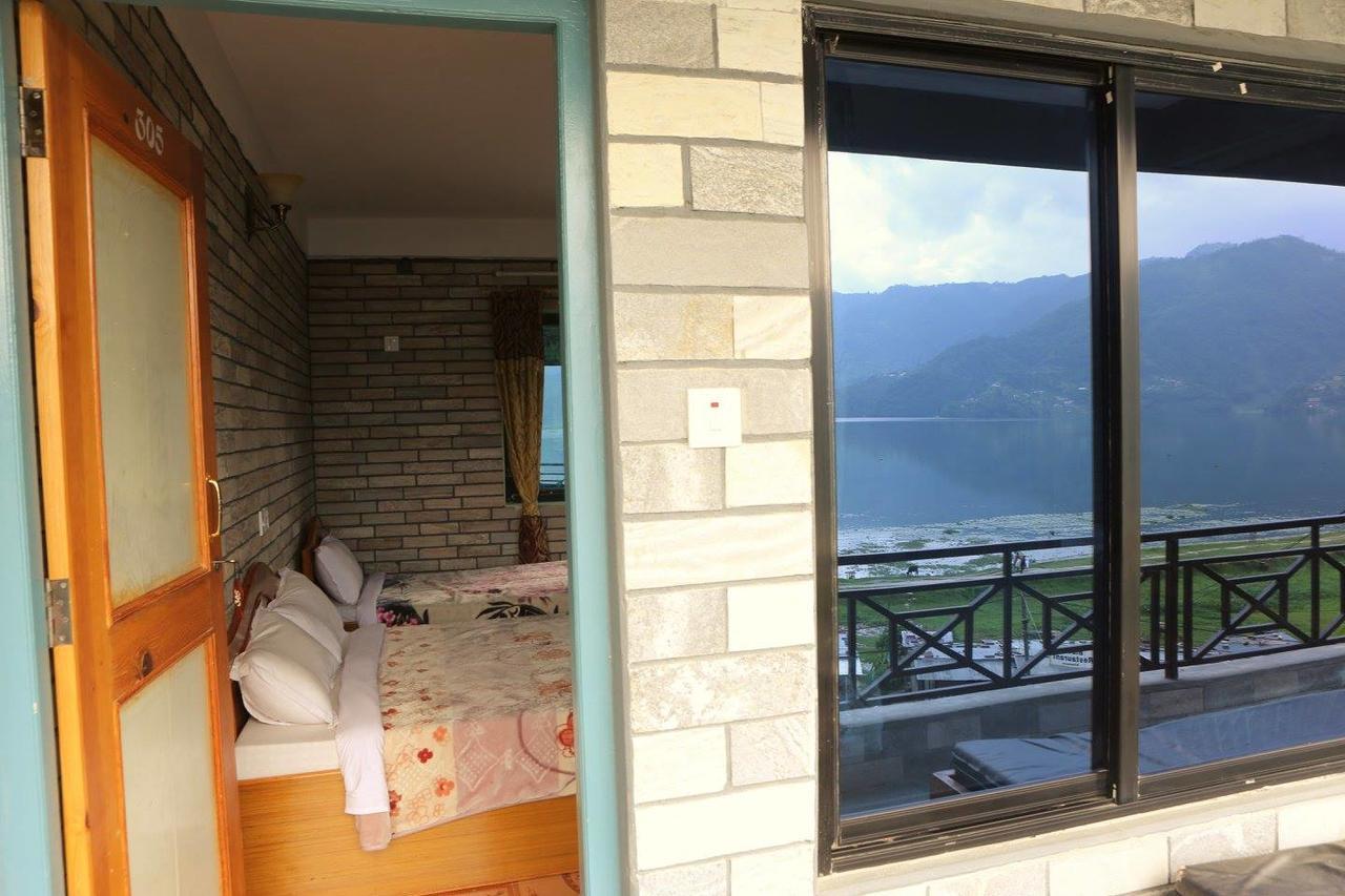 Lake Vision Guesthouse Pokhara Buitenkant foto
