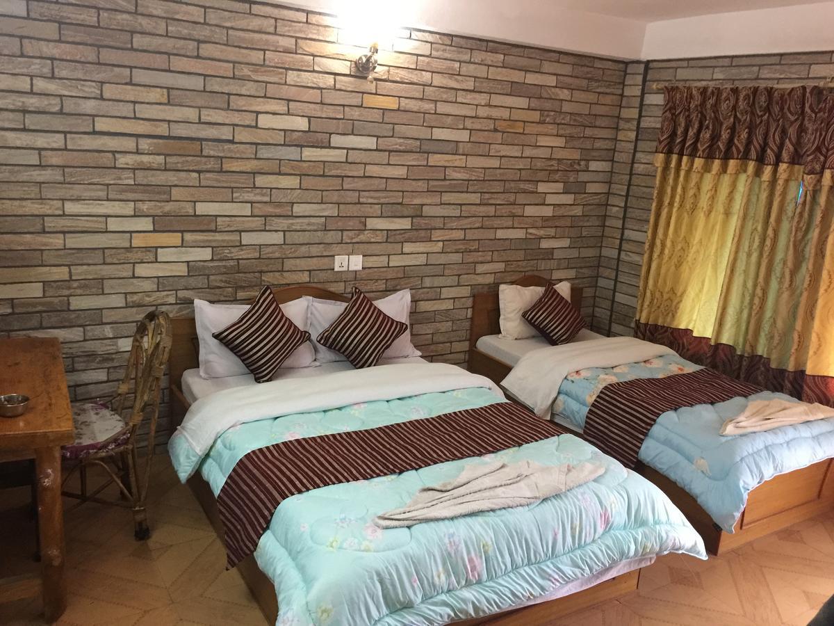 Lake Vision Guesthouse Pokhara Buitenkant foto
