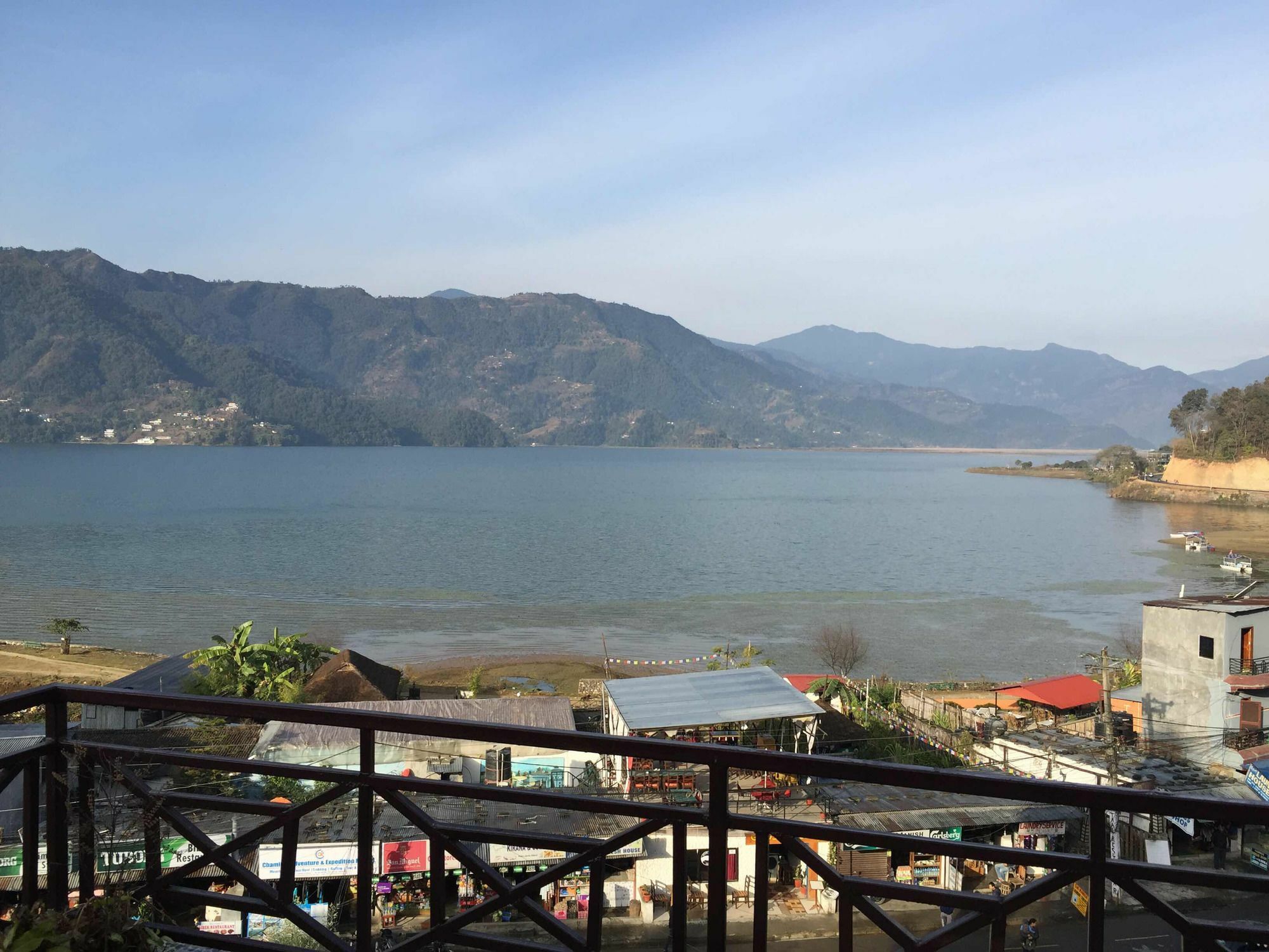 Lake Vision Guesthouse Pokhara Buitenkant foto