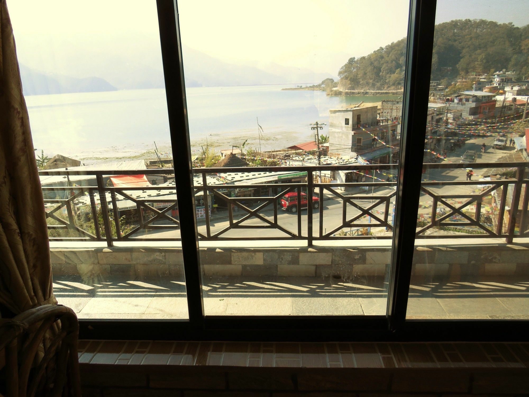 Lake Vision Guesthouse Pokhara Buitenkant foto